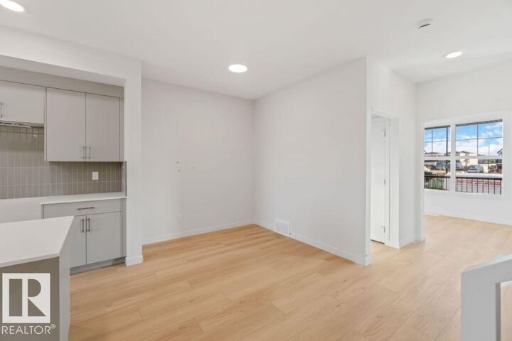 Property Photo:  455 30 Street SW  AB T6X 2W6 