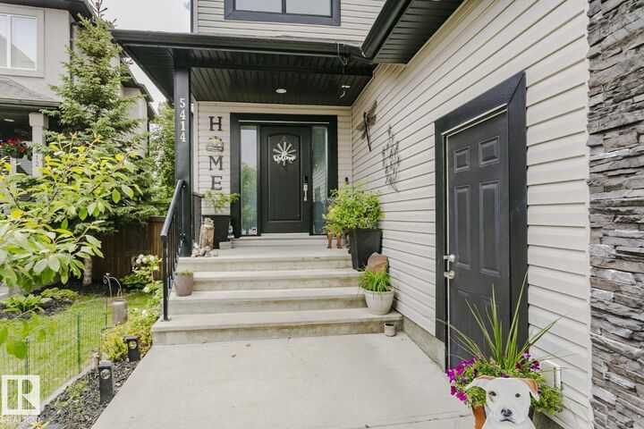Property Photo:  5414 64 Street  AB T4X 0H2 