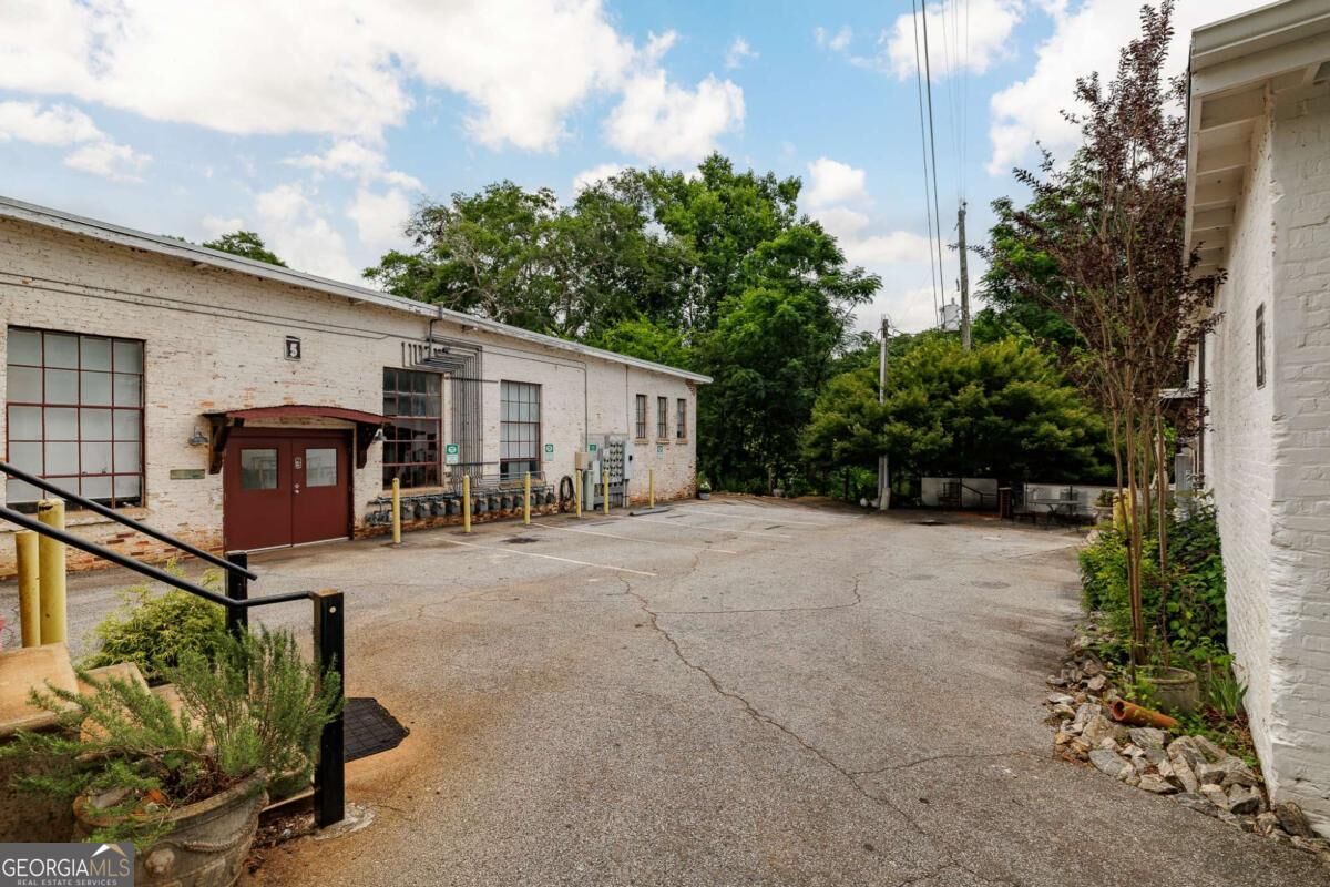 Property Photo:  585 White Circle 504  GA 30605 