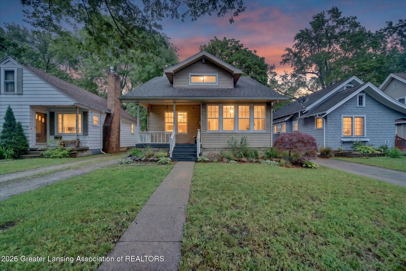 Property Photo:  906 Cleo Street  MI 48915 