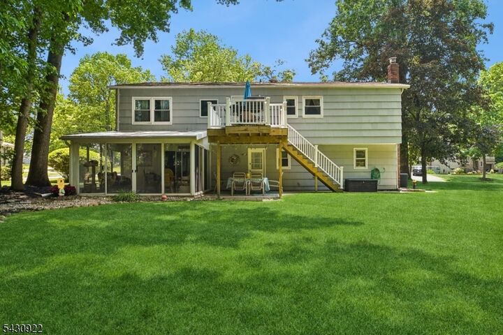 Property Photo:  42 Davenport Ave  NJ 07068 
