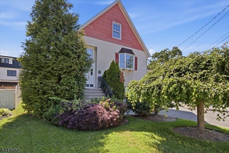 Property Photo:  7 Strickland Ave  NJ 07424 