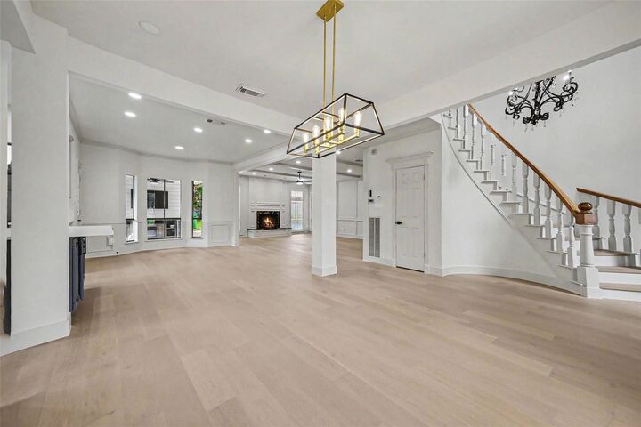 Property Photo: 507 Commodore Way TX 77079