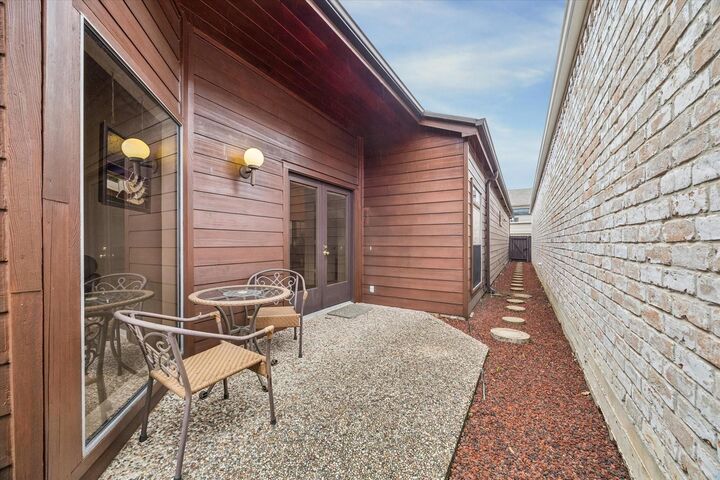 Property Photo:  9612 Bayou Brook Street  TX 77063 