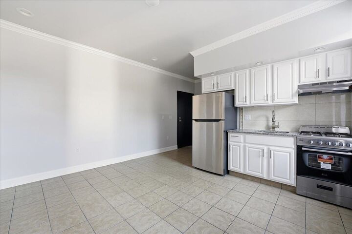 Property Photo:  3-5 Potter Pl 5B  NJ 07086 