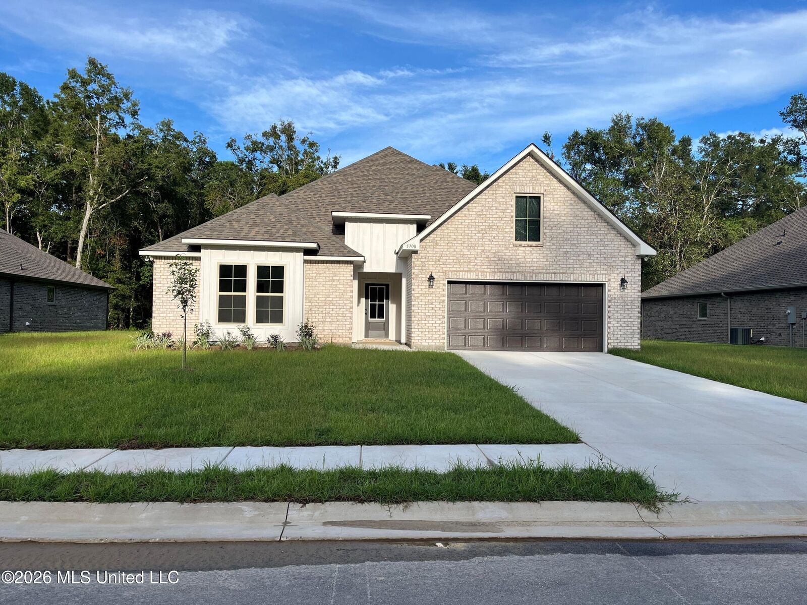 Property Photo: 5708 Fiddlers Point MS 39564
