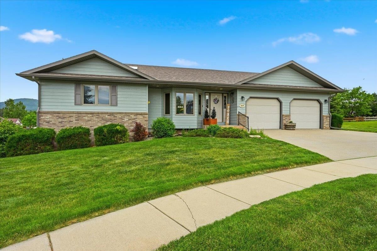 Property Photo:  1809 Buckboard Circle  SD 57783 