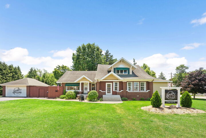 Property Photo: 2 E Ash Street E MI 49128