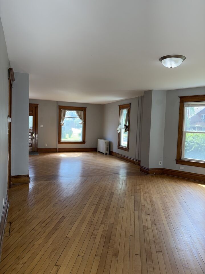Property Photo: 701 Raub Street IL 60435