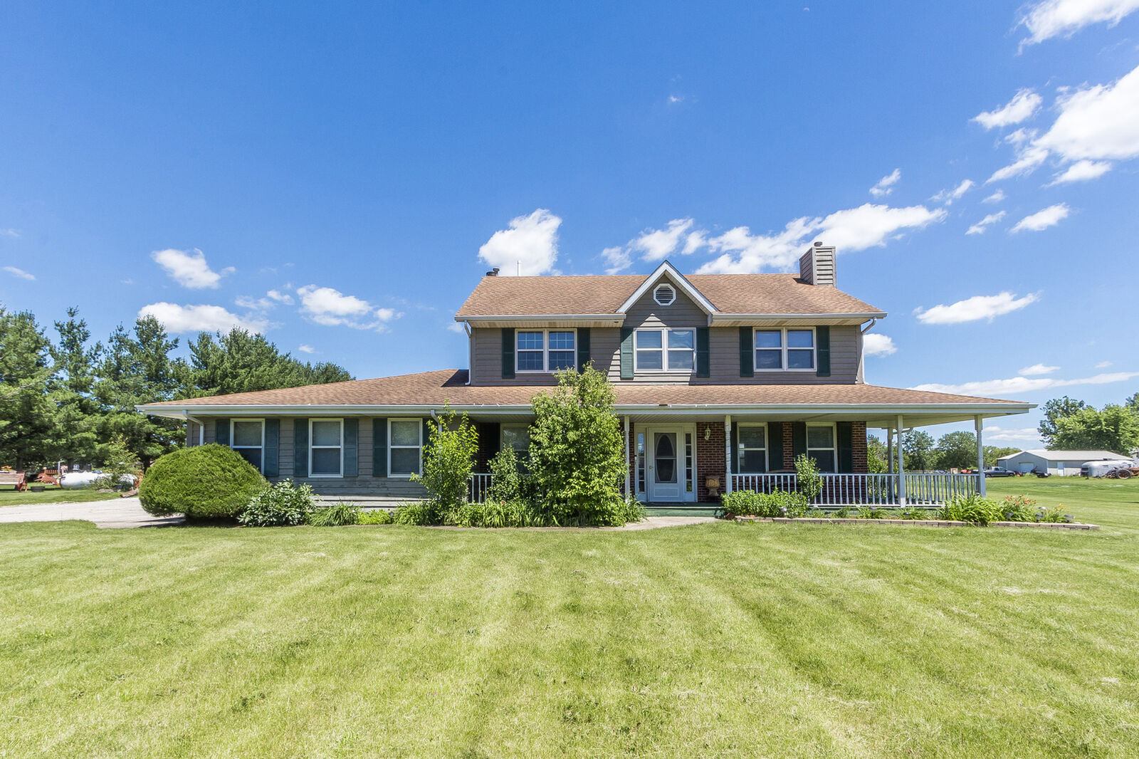 Property Photo:  26013 S Kankakee Street  IL 60442 