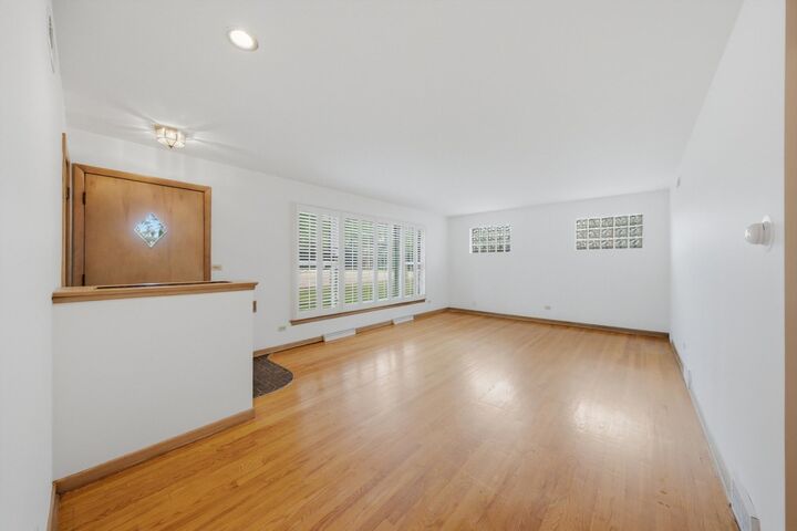 Property Photo:  2912 Old Glenview Road  IL 60091 