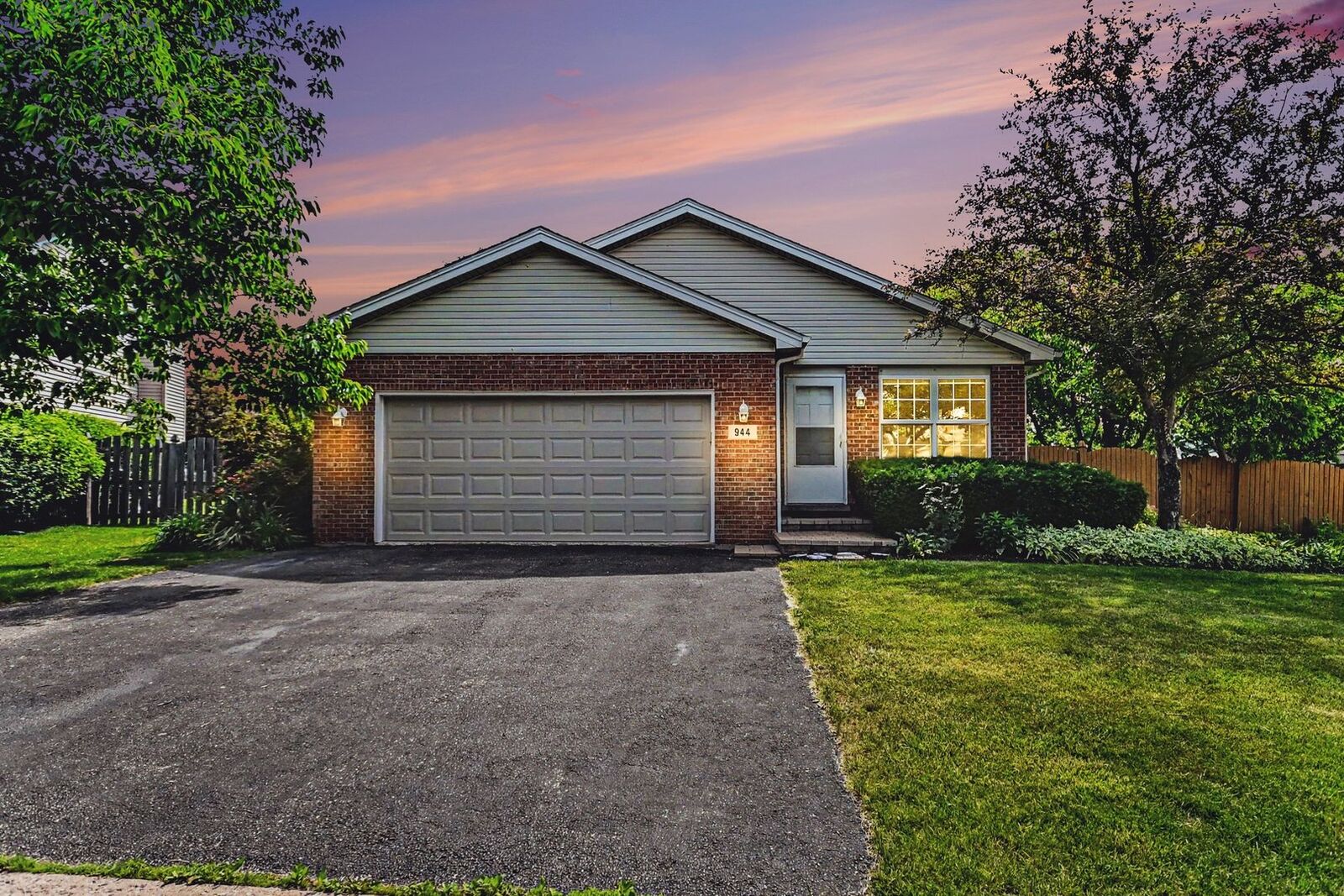 Property Photo:  944 Premrose Court  IL 60446 