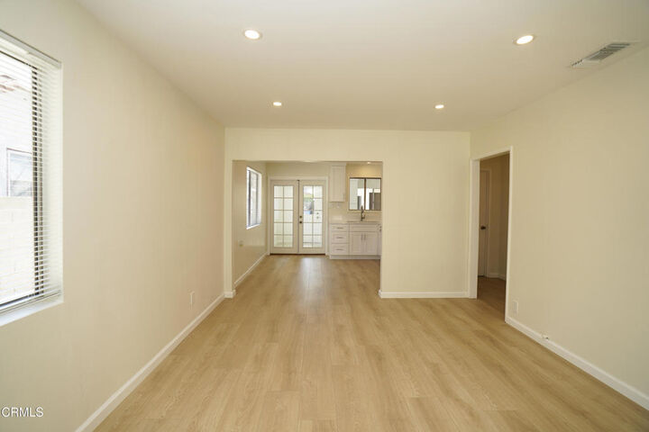 Property Photo: 2938 Warwick Avenue CA 90032