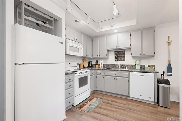 Property Photo: 520 Via De La Valle H CA 92075