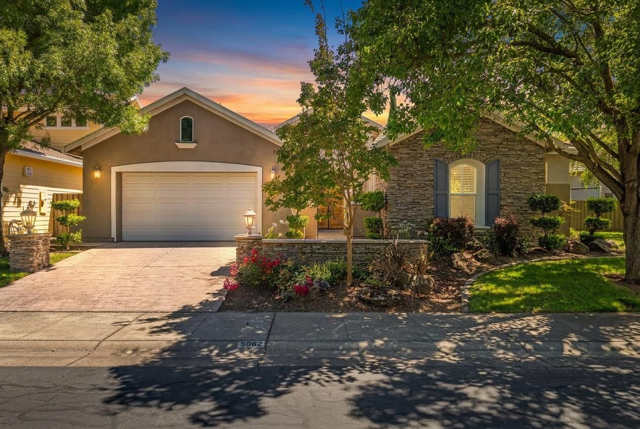 Property Photo:  5962 Country Manor Place  CA 95835 