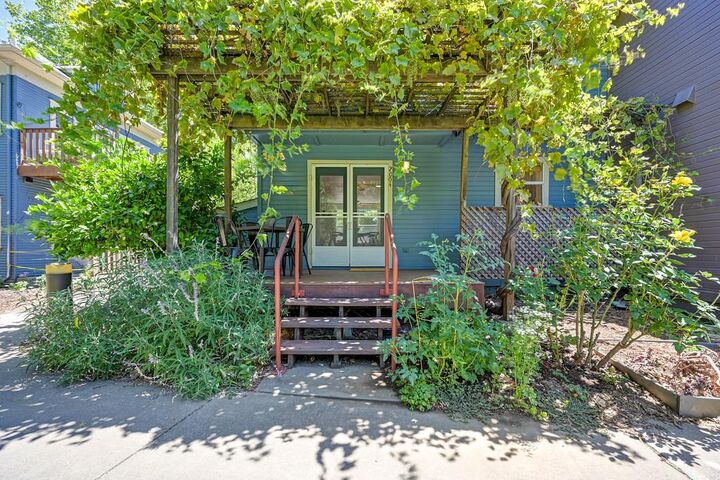 Property Photo: 2004 5th Street CA 95818
