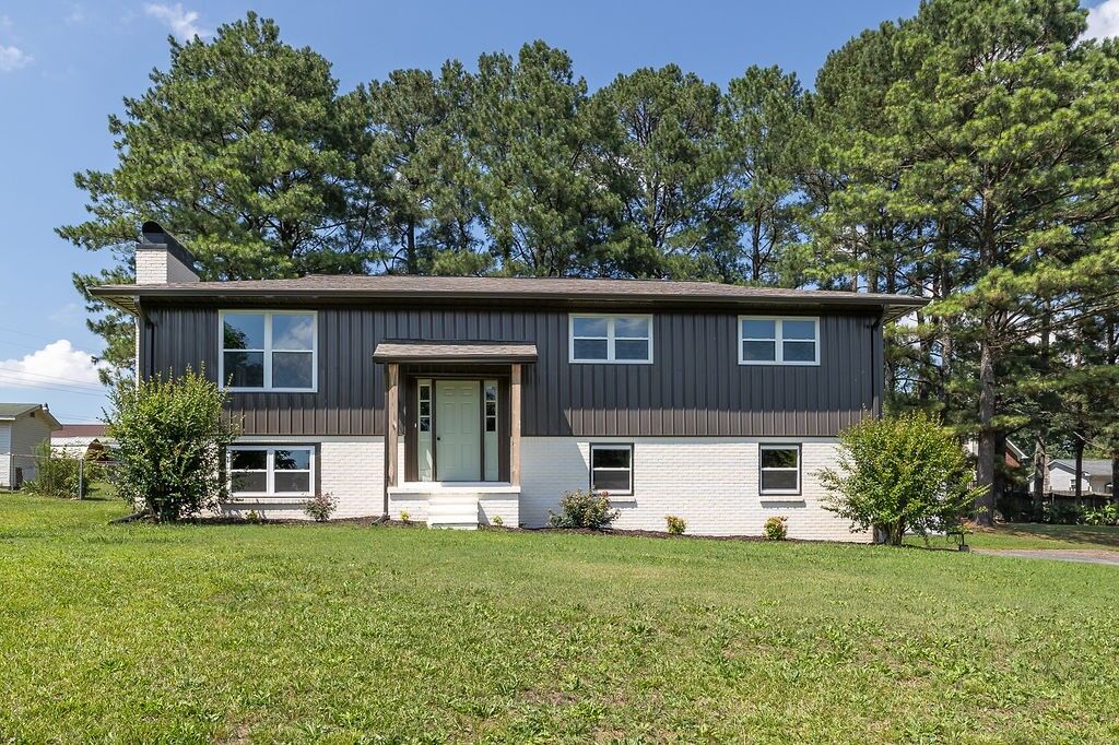 Property Photo: 1708 Deer Hollow Dr TN 38464