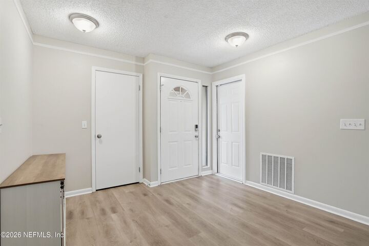Property Photo: 8133 Morristown Trail FL 32244
