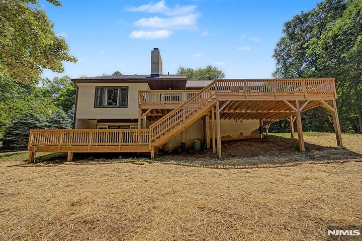 Property Photo:  829 Ramapo Valley Road  NJ 07436 