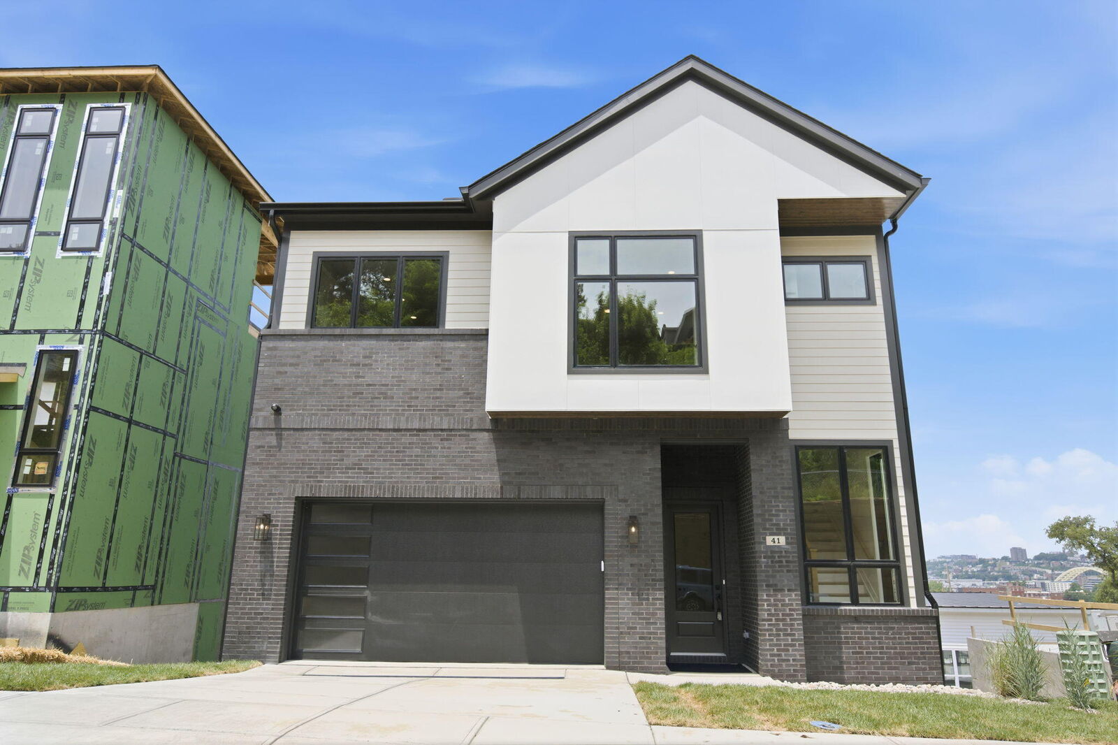 Property Photo:  41 W 14th Street  KY 41071 