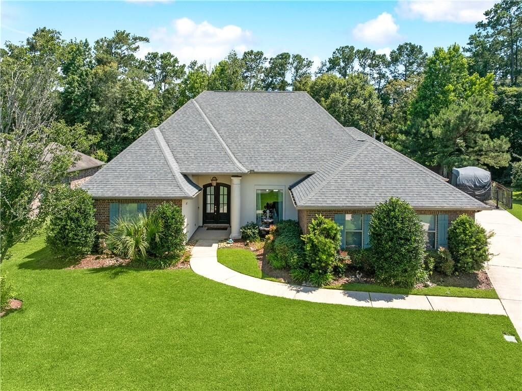 Property Photo: 304 Dockside Drive LA 70461