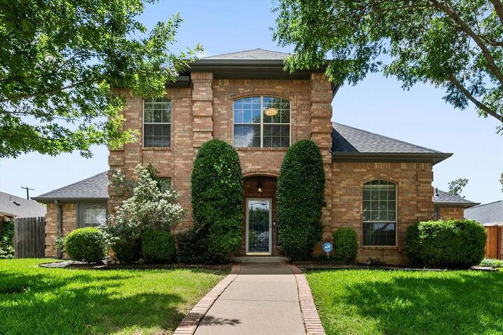 Property Photo:  6806 Thornbird Lane  TX 76001 