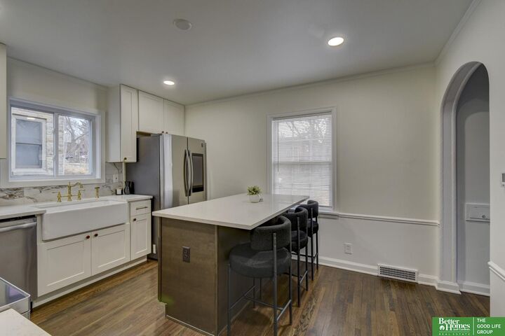 Property Photo:  2002 N 55 Street  NE 68104 