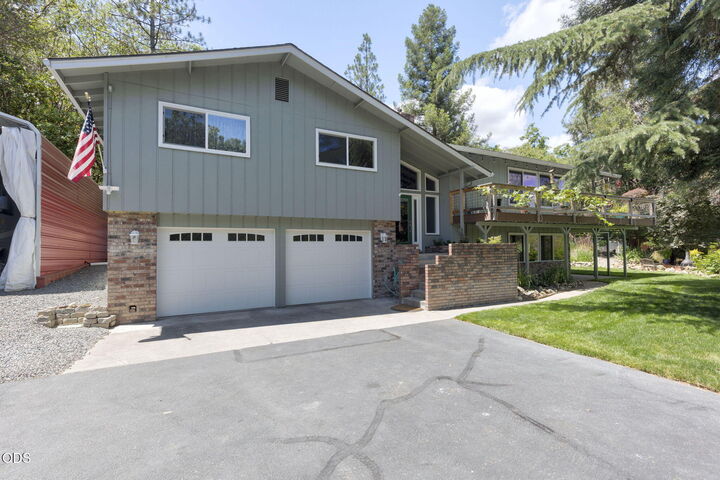 Property Photo: 178 Bluebell Lane OR 97527