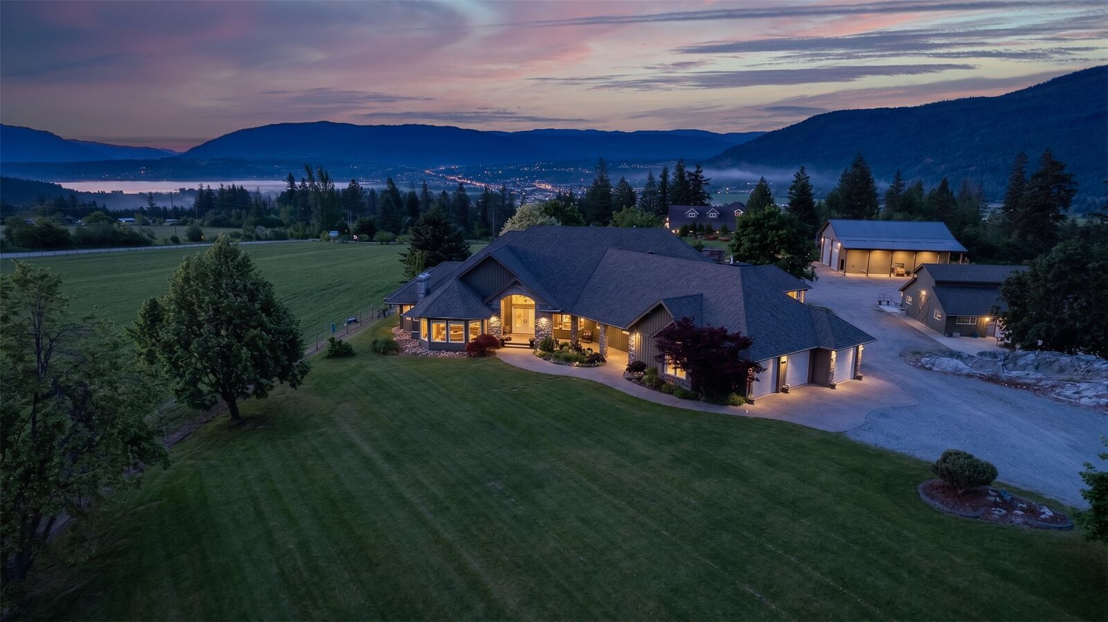 Property Photo: 6500 15th Avenue SW 1 BC V1E 1R5
