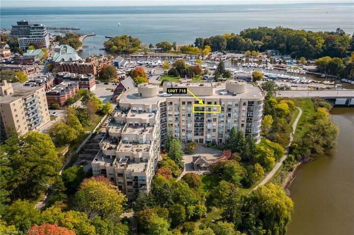 Property Photo:  2511 Lakeshore Road W 718  ON L6L 6L9 