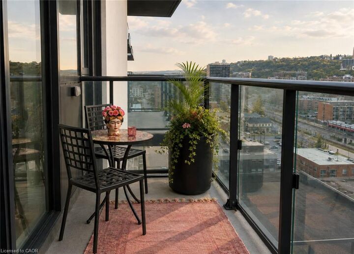 Property Photo:  75 James Street S 2412  ON L8P 2Y9 