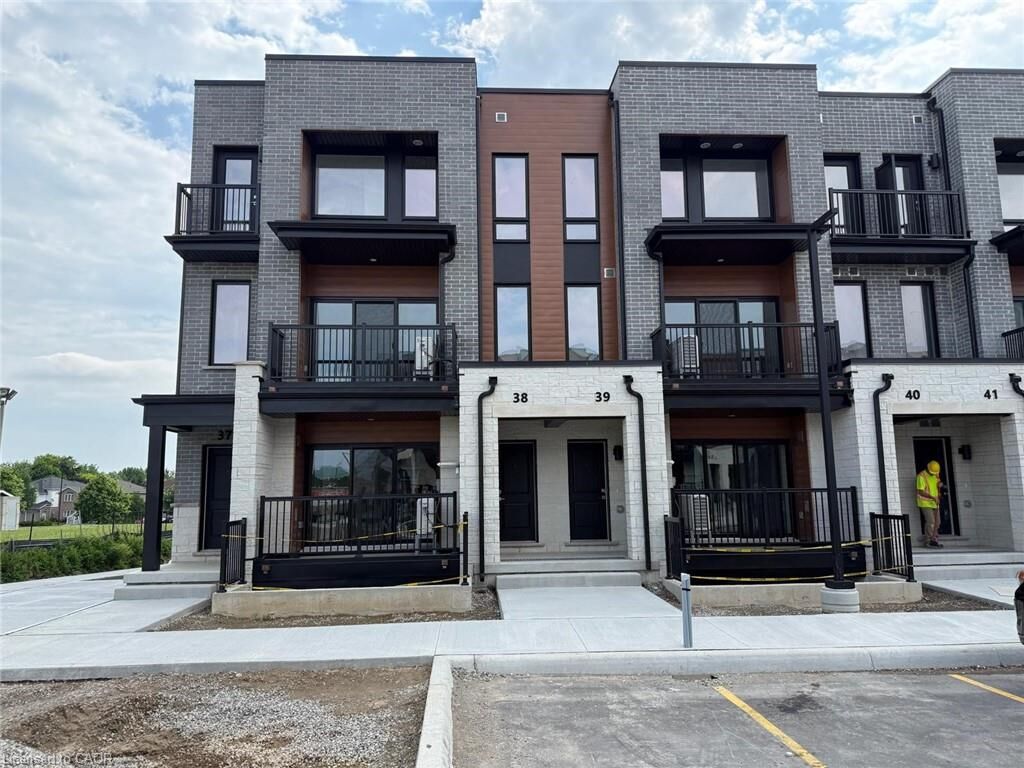 Property Photo:  525 Erinbrook Drive B038  ON N2E 0L4 