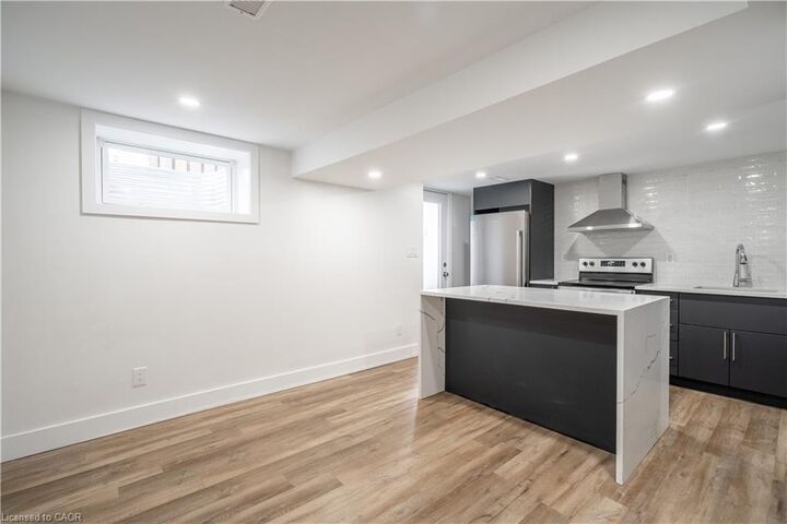 Property Photo:  19 Munn Street 2  ON L8V 1J8 