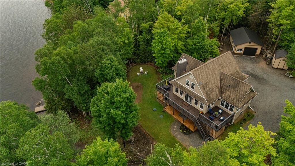 Photo de la propriété: 780 Stanrock Road ON P5A 2S9