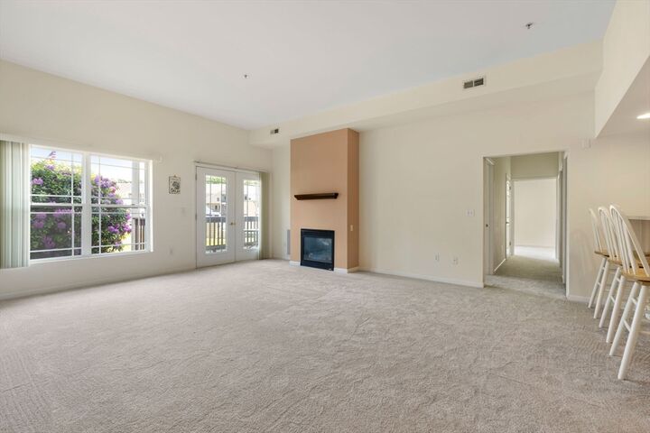 Property Photo:  218 Reservoir St 103  MA 01520 