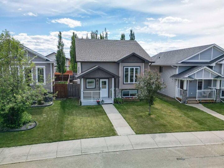 Property Photo: 6 Castella Crescent AB T4P 0L4