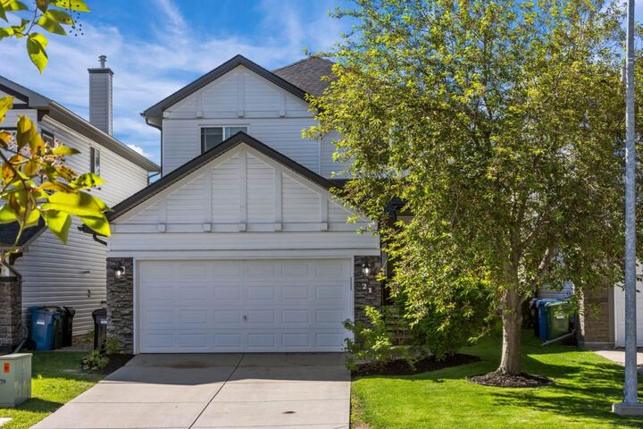Property Photo:  21 Chapalina Park Crescent SE  AB T2X 3S1 