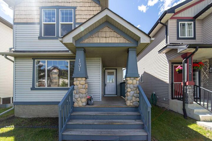 Property Photo:  131 Everglen Rise SW  AB T2Y 4Z2 