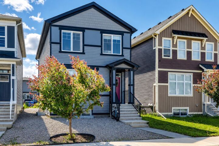 Property Photo:  535 Seton Circle SE  AB T3M 3G8 