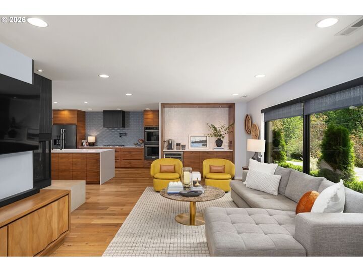 Property Photo: 4767 NW Woodside Ter OR 97210