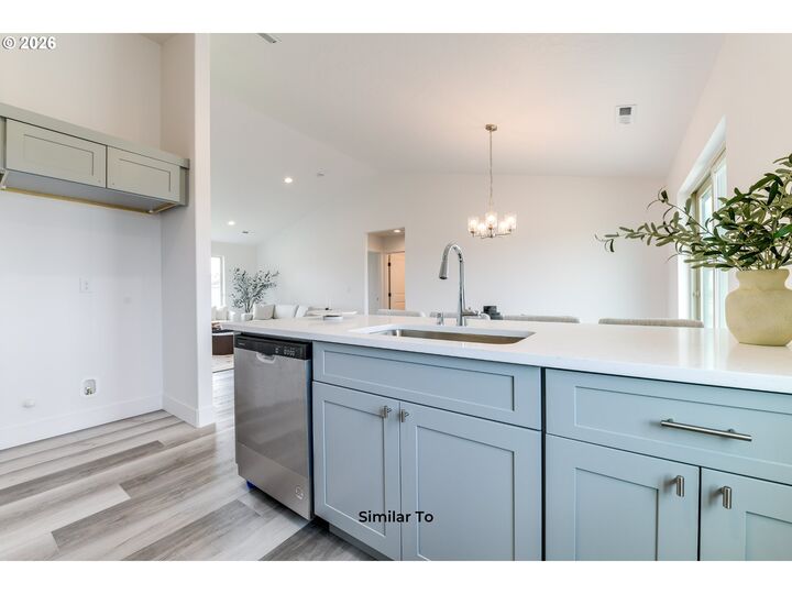 Property Photo: 235 SW Goldfinch OR 97818