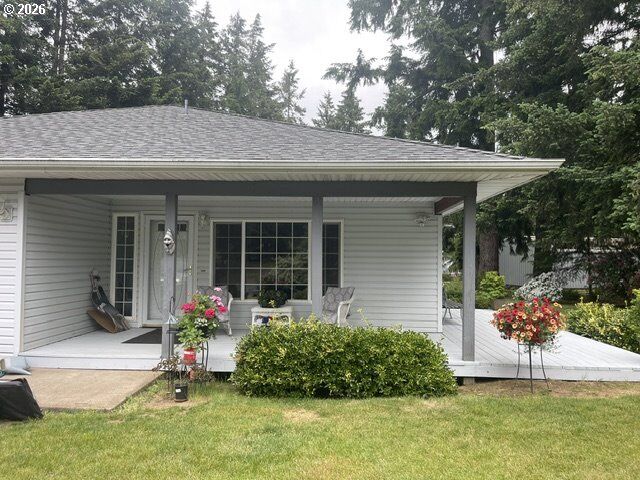 Property Photo:  15925 Oakridge Ln  OR 97381 