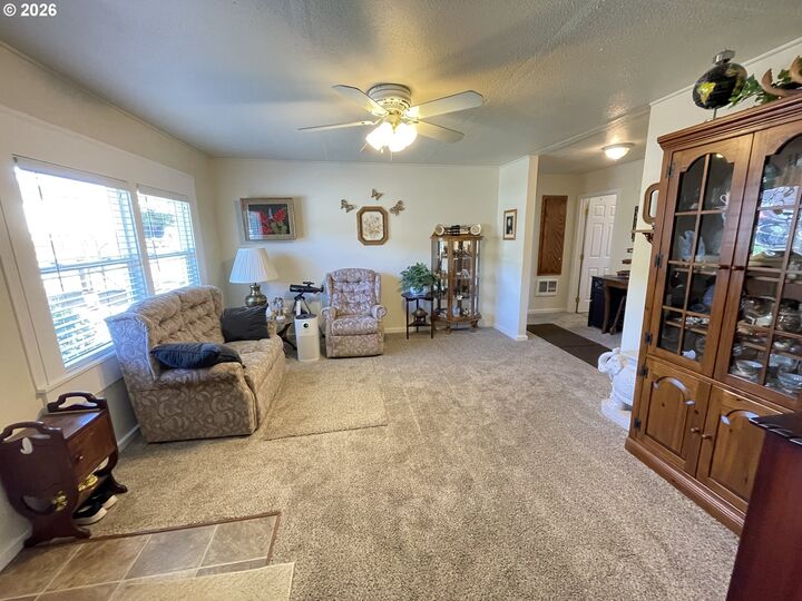 Property Photo:  48440 Jasper Dr  OR 97463 