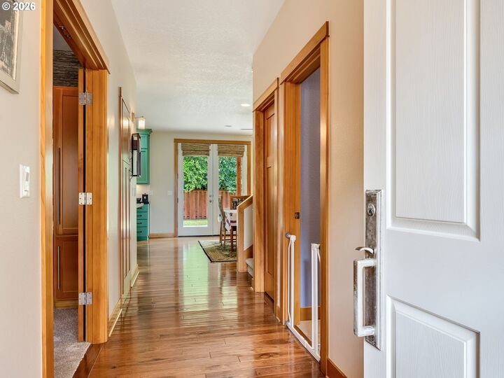 Property Photo:  1390 Sea Ridge Ln  OR 97138 