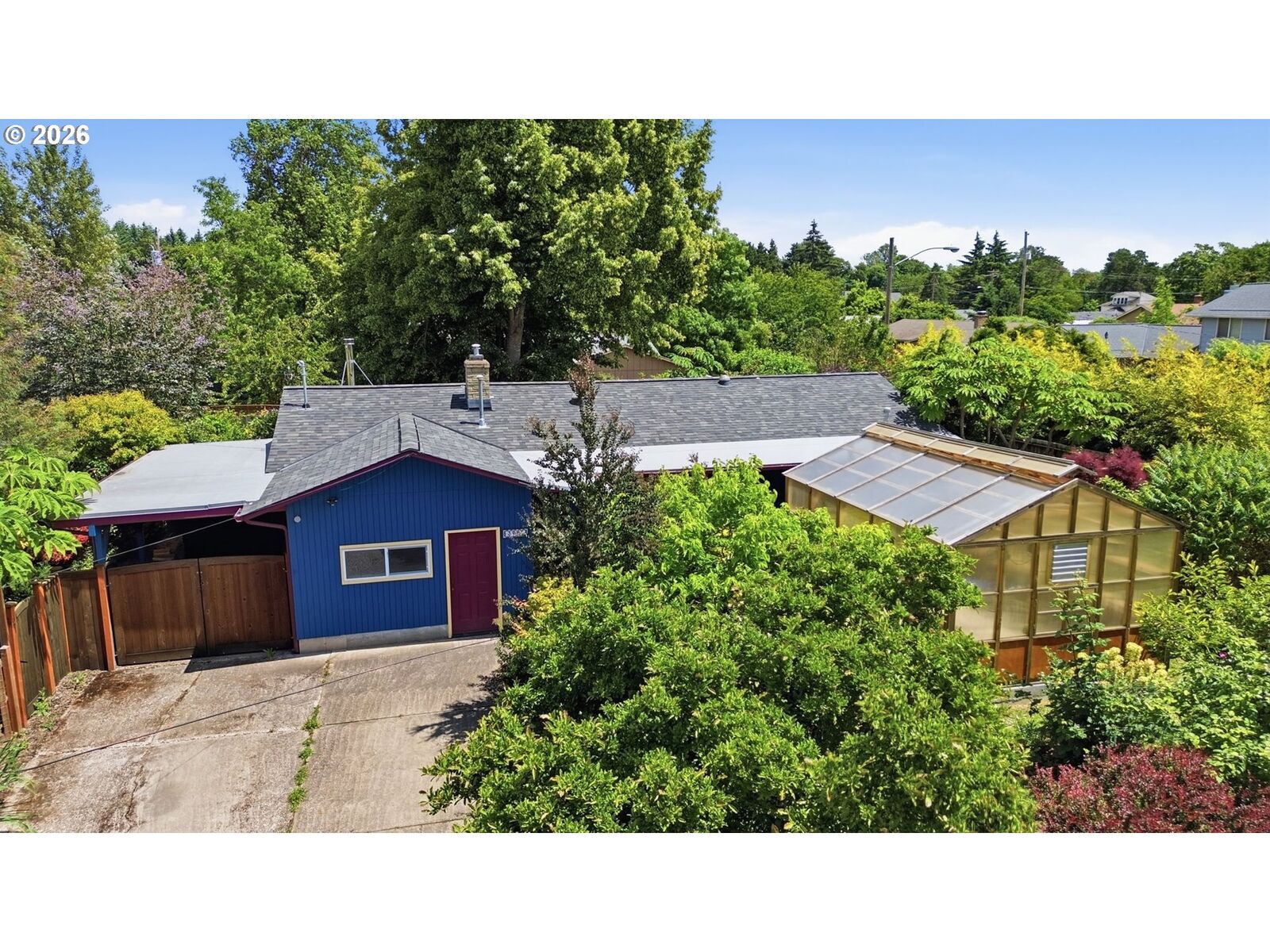 Property Photo: 3987 Andover St OR 97404