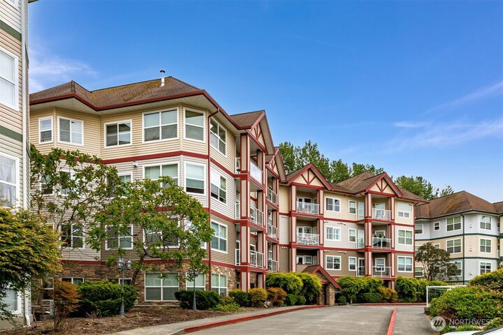 Property Photo: 255 W Bakerview Road 205 WA 98226