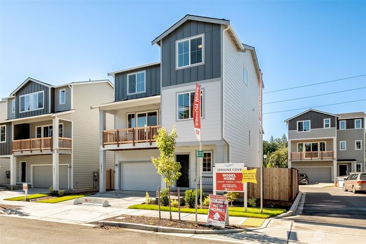 Property Photo:  18517 SE 271st Place  WA 98042 