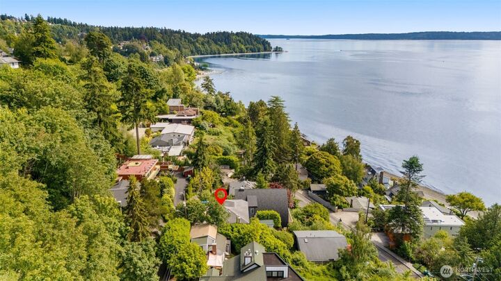 Property Photo:  6321  Atlas Place SW  WA 98136 