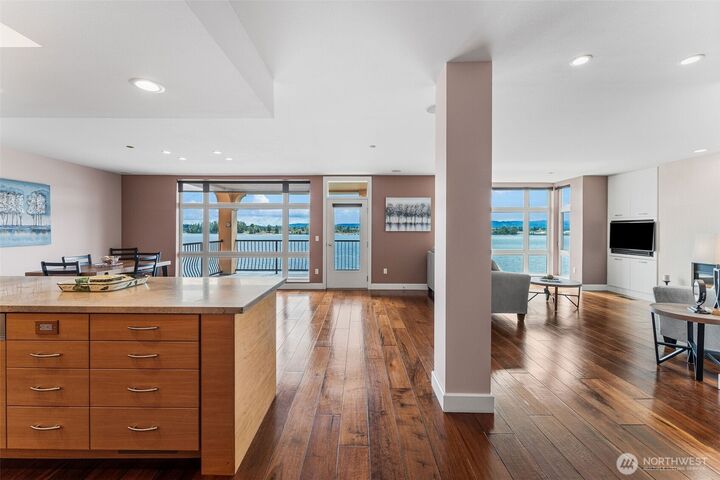 Property Photo: 2015 SE Columbia River Drive 220 WA 98661