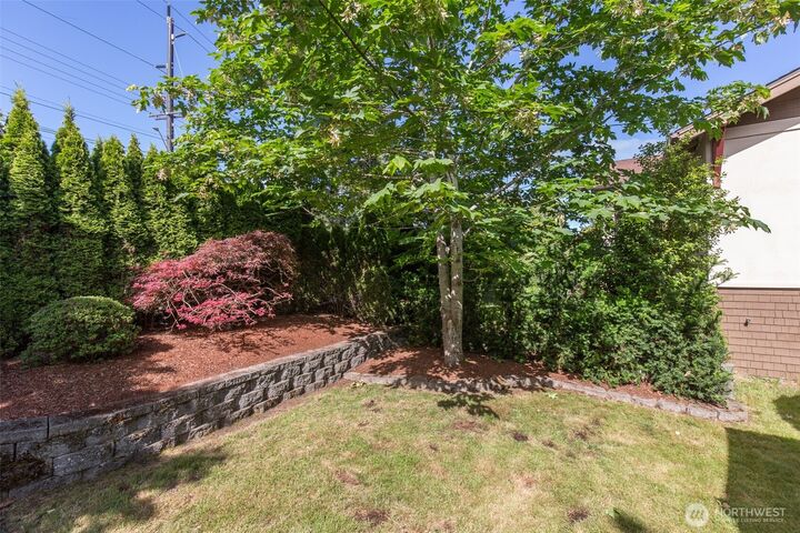 Property Photo:  221 W 15th Street  WA 98362 